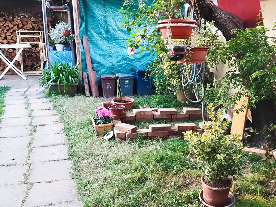 Immagine 13 di Villetta a schiera in vendita  a Cascina