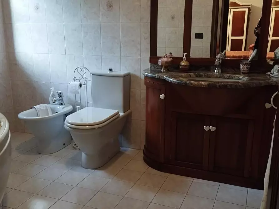 Immagine 11 di Villetta a schiera in vendita  a Cascina