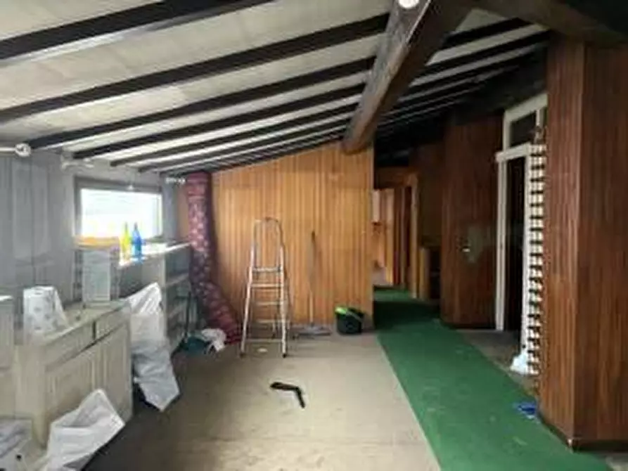 Immagine 5 di Appartamento in vendita  a Viareggio