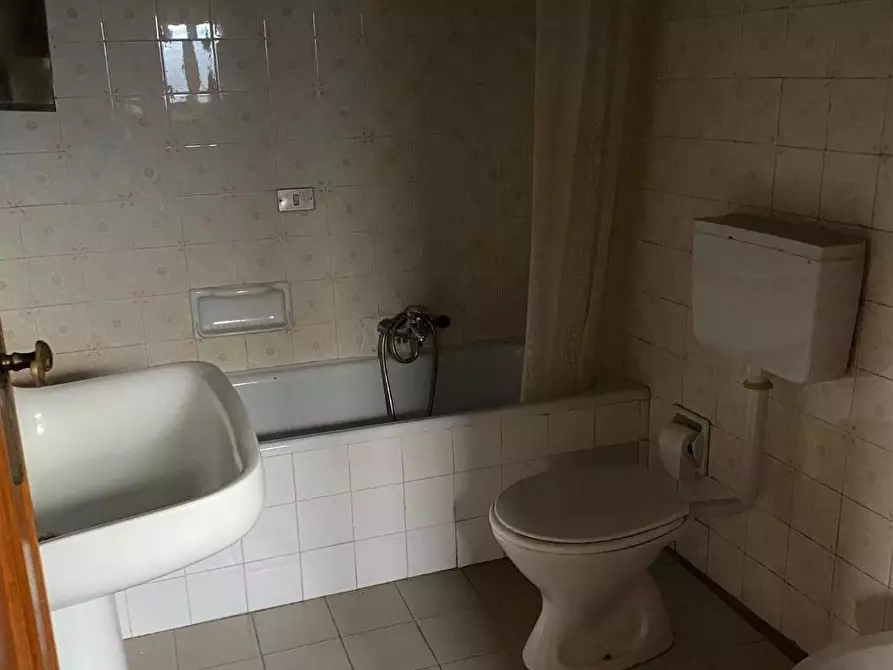 Immagine 15 di Appartamento in vendita  a Viareggio