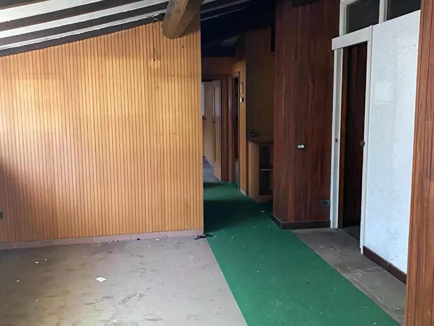 Immagine 16 di Appartamento in vendita  a Viareggio