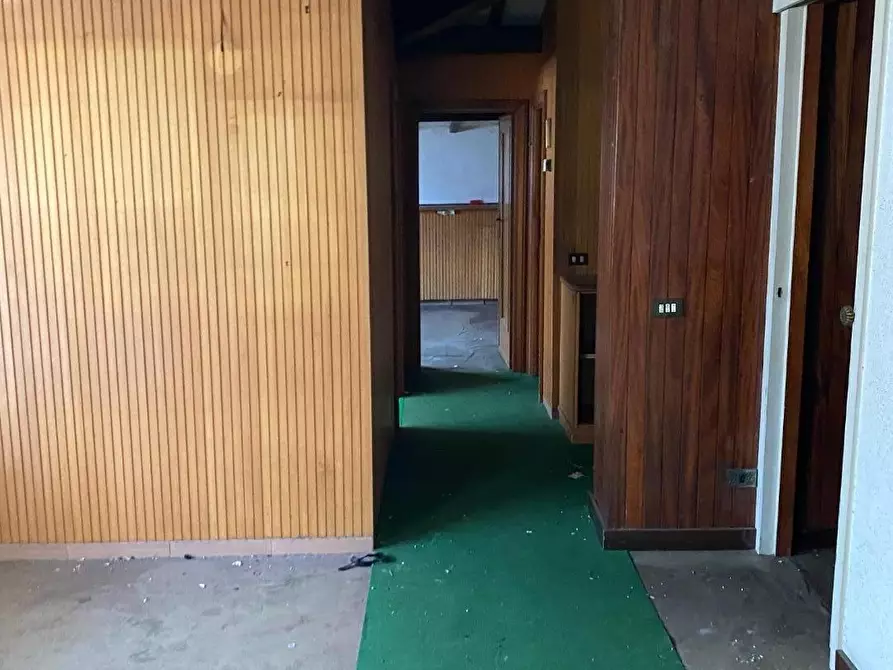 Immagine 14 di Appartamento in vendita  a Viareggio