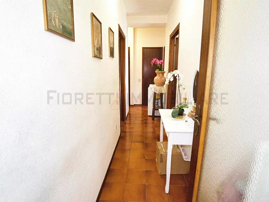 Immagine 12 di Appartamento in vendita  a Campiglia Marittima