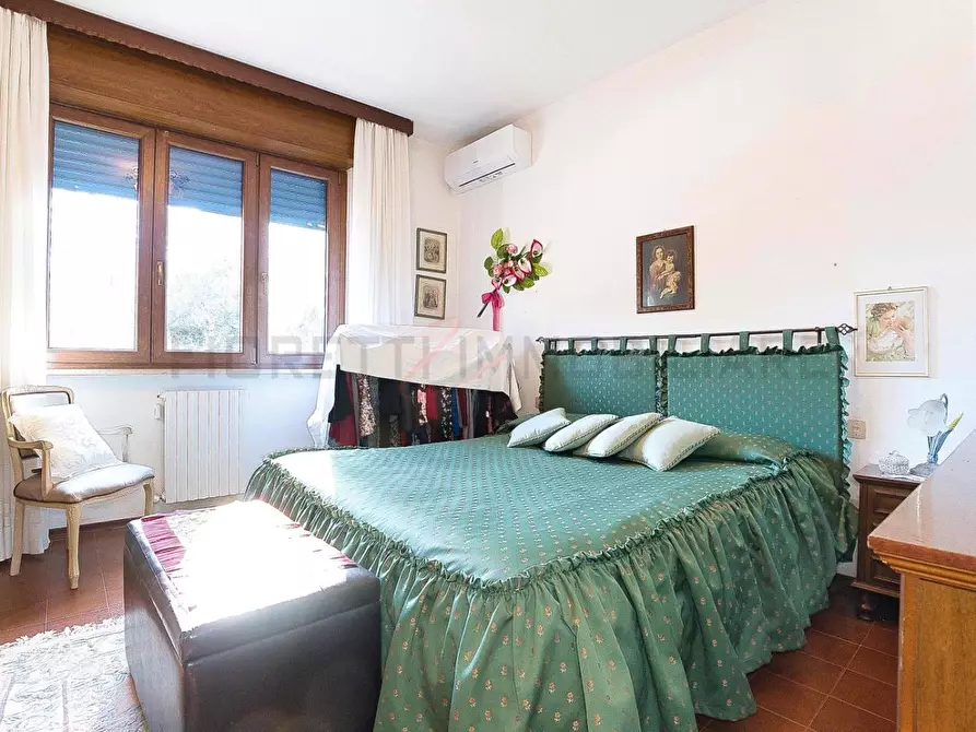 Immagine 13 di Appartamento in vendita  a Campiglia Marittima