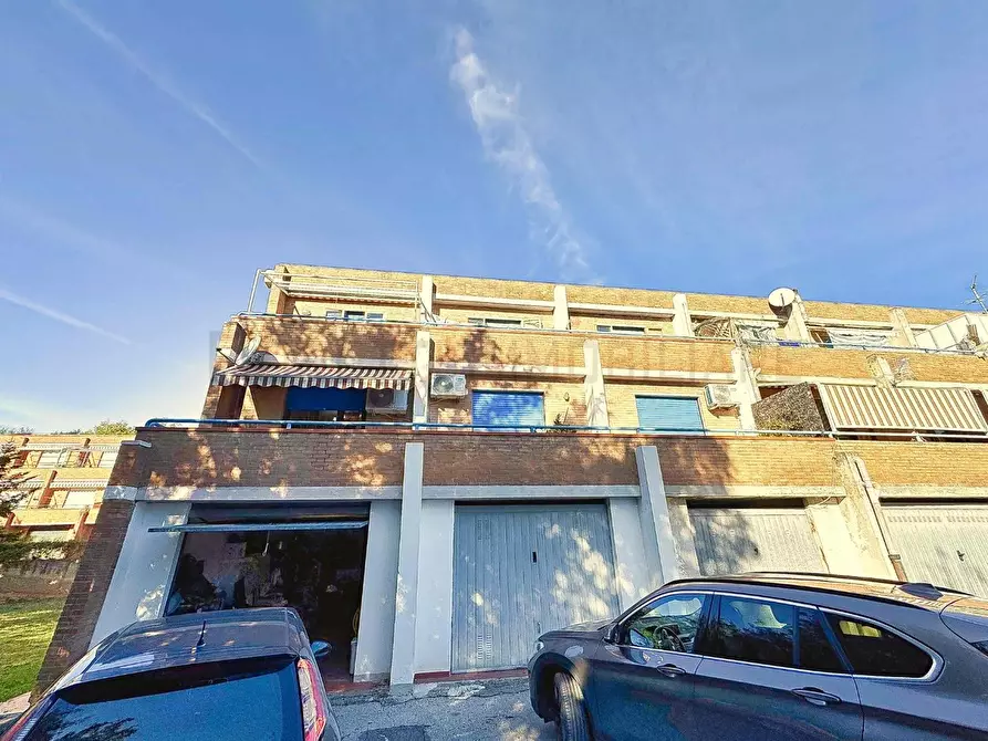 Immagine 33 di Appartamento in vendita  a Campiglia Marittima