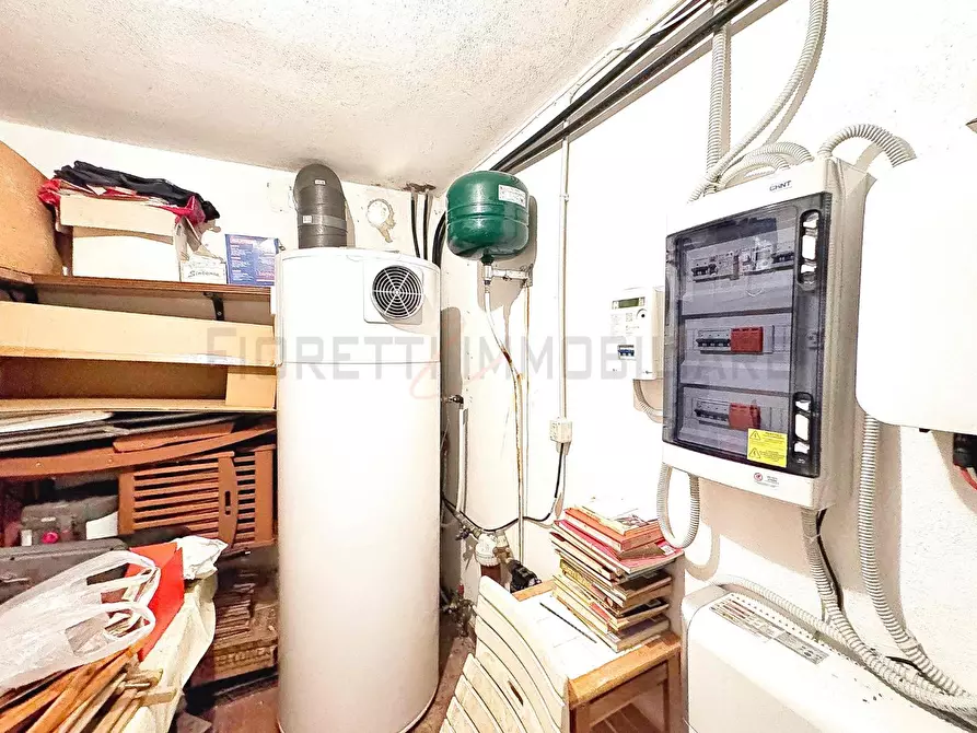 Immagine 36 di Appartamento in vendita  a Campiglia Marittima