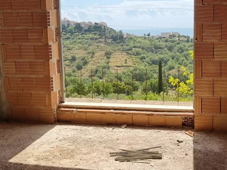 Immagine 10 di Casa colonica in vendita  a Formia
