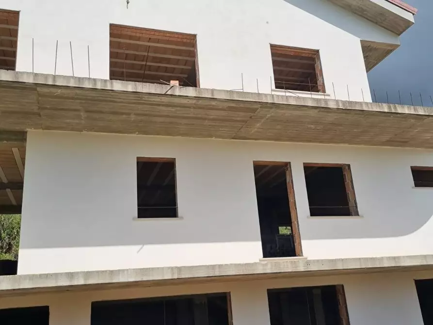 Immagine 7 di Casa colonica in vendita  a Formia