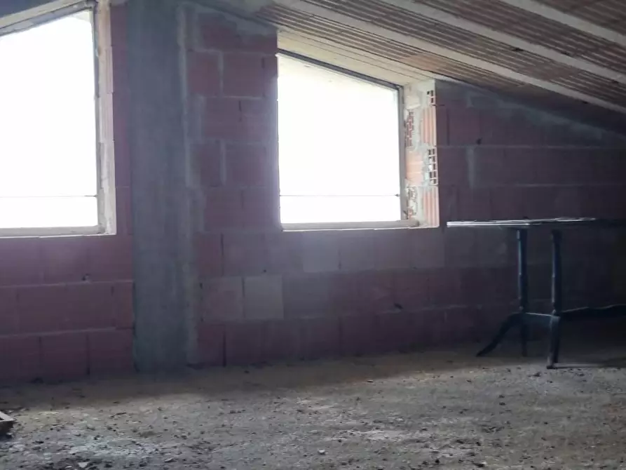 Immagine 12 di Casa colonica in vendita  a Formia