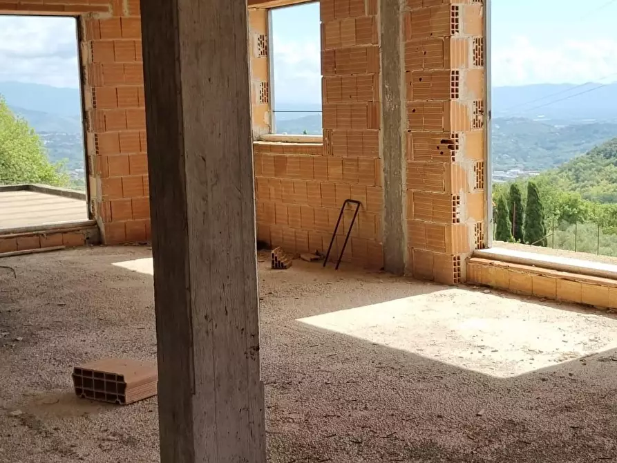 Immagine 9 di Casa colonica in vendita  a Formia