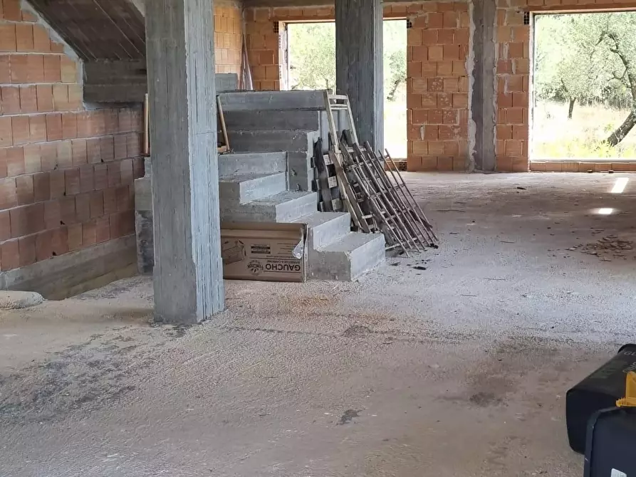 Immagine 13 di Casa colonica in vendita  a Formia