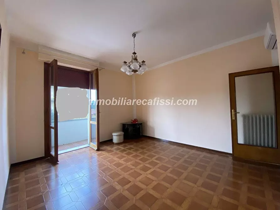 Immagine 2 di Appartamento in vendita  a Prato