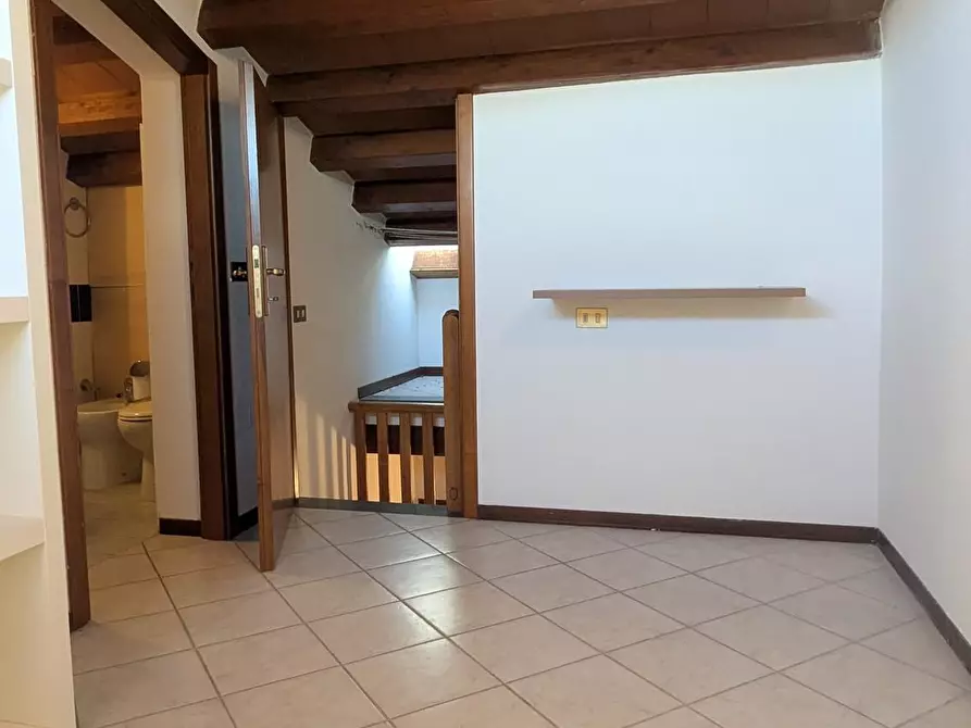 Immagine 14 di Appartamento in vendita  a Montopoli In Val D'arno