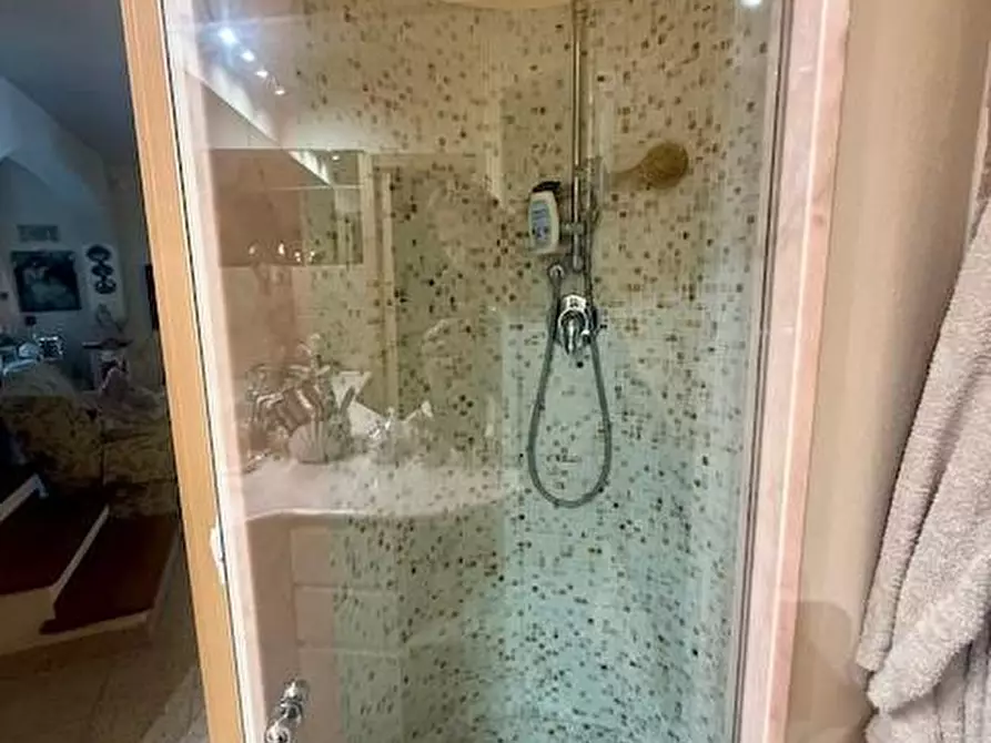 Immagine 31 di Villa in vendita  a Camaiore