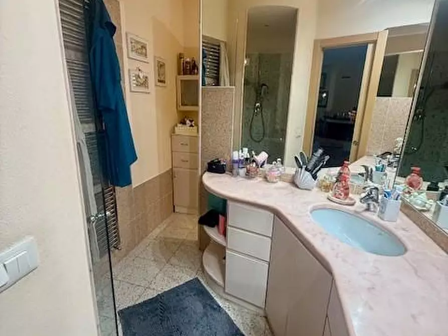 Immagine 29 di Villa in vendita  a Camaiore