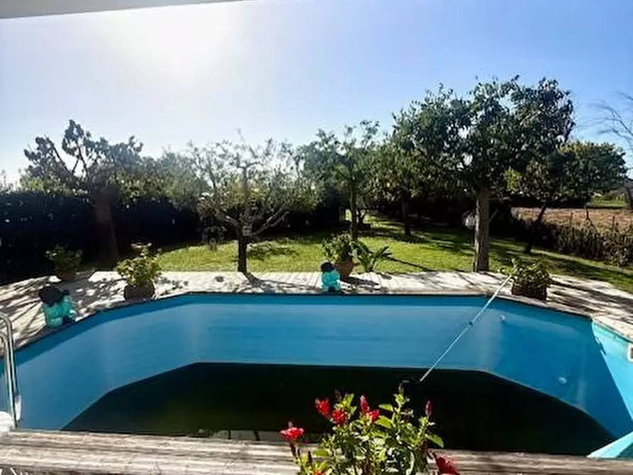 Immagine 6 di Villa in vendita  a Camaiore