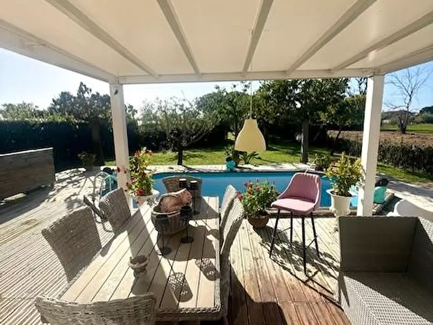 Immagine 8 di Villa in vendita  a Camaiore