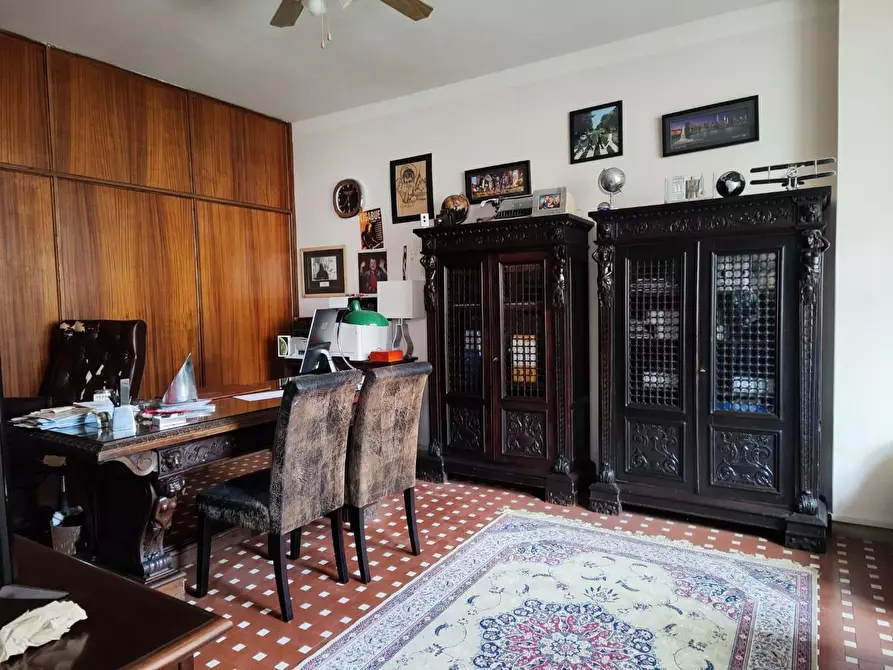 Immagine 3 di Ufficio in vendita  a Carrara