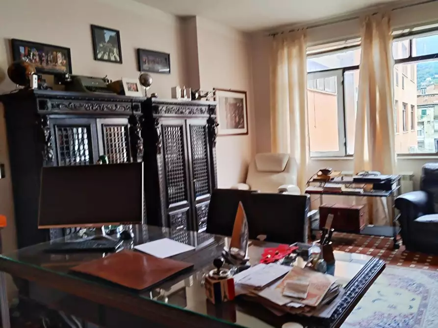 Immagine 4 di Ufficio in vendita  a Carrara