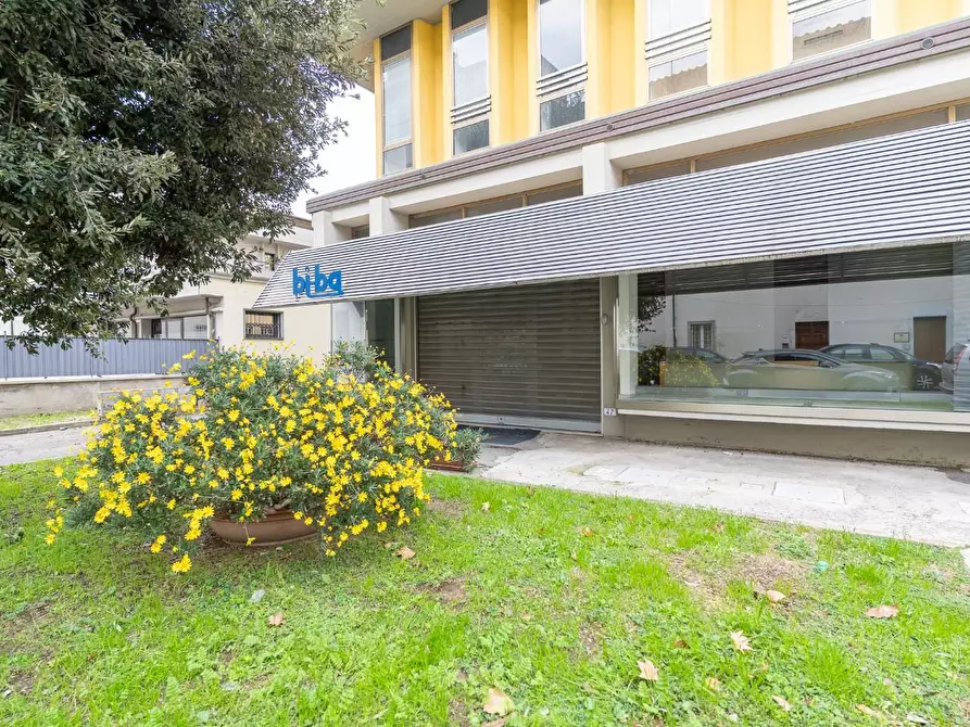 Immagine 3 di Locale commerciale in affitto  a Empoli