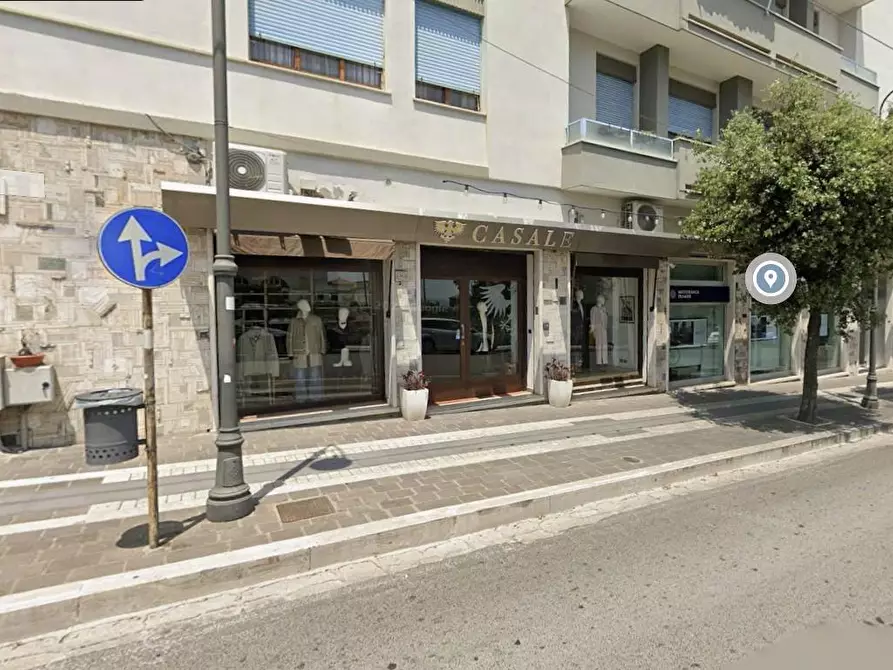 Immagine 1 di Negozio in affitto  a Formia