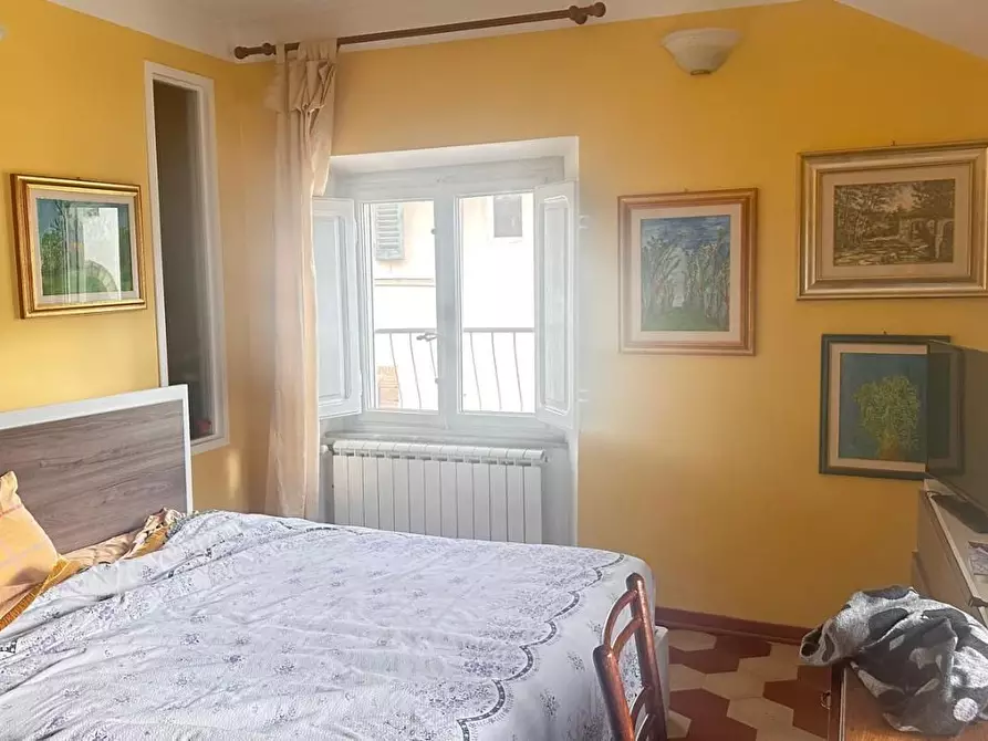 Immagine 17 di Appartamento in vendita  a Lucca