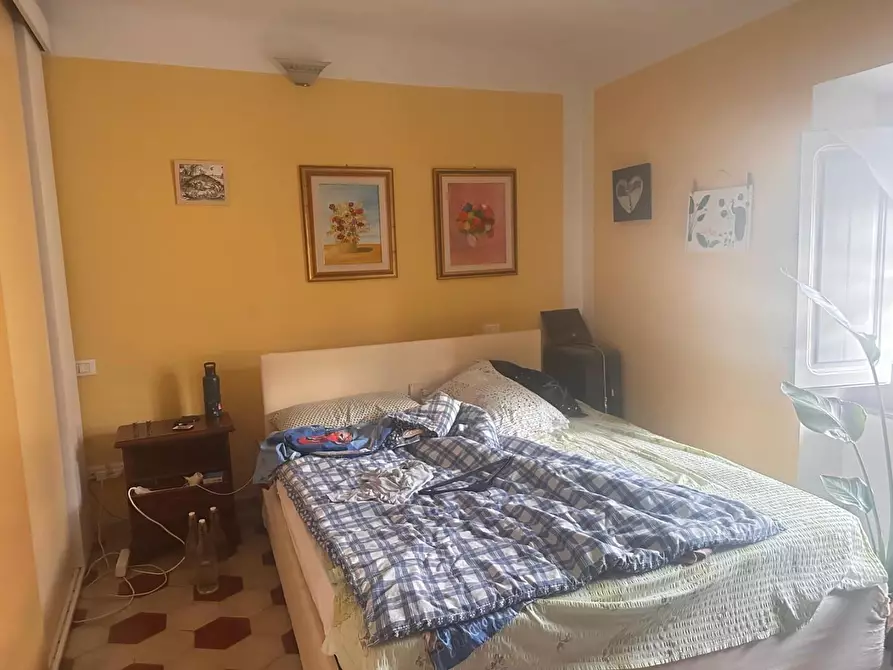 Immagine 10 di Appartamento in vendita  a Lucca