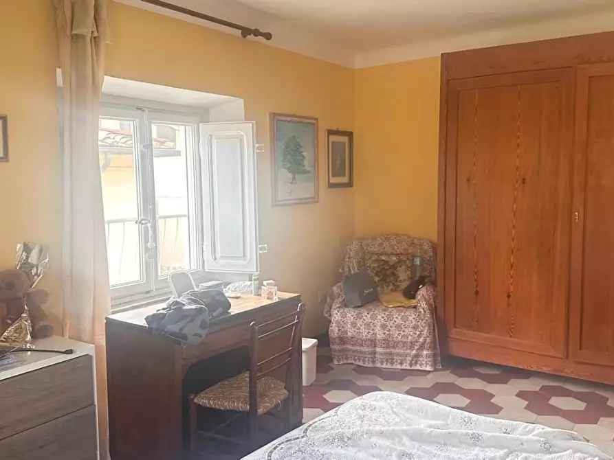 Immagine 15 di Appartamento in vendita  a Lucca