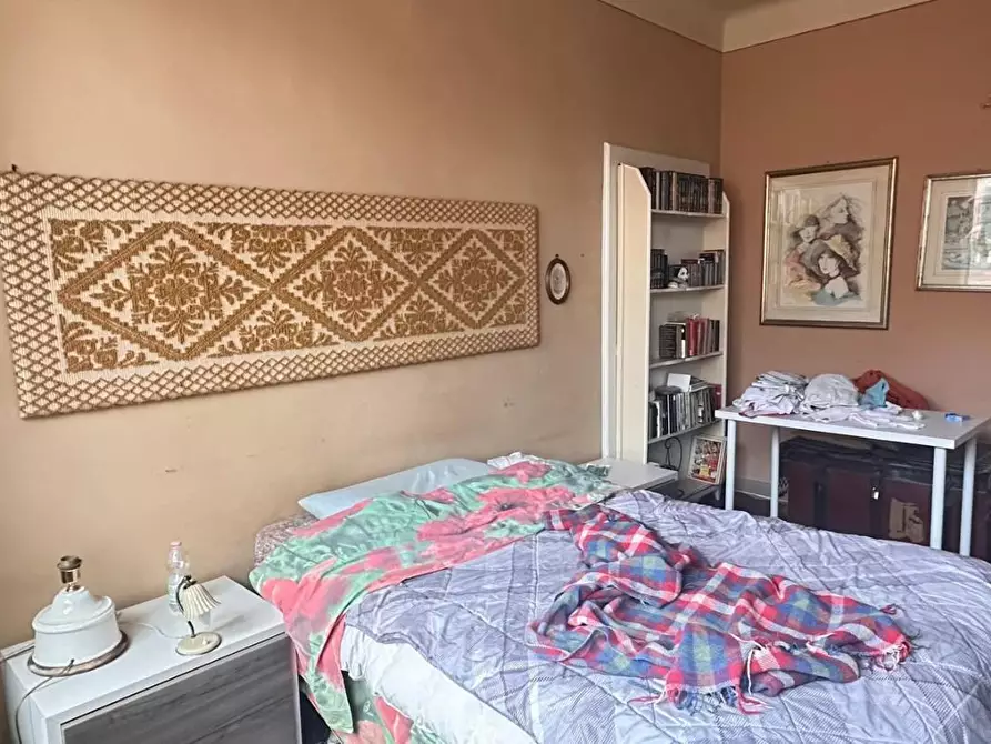 Immagine 21 di Appartamento in vendita  a Lucca