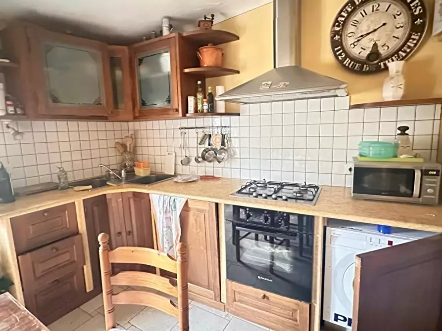 Immagine 7 di Appartamento in vendita  a Lucca