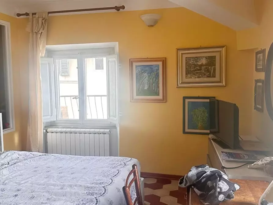 Immagine 18 di Appartamento in vendita  a Lucca