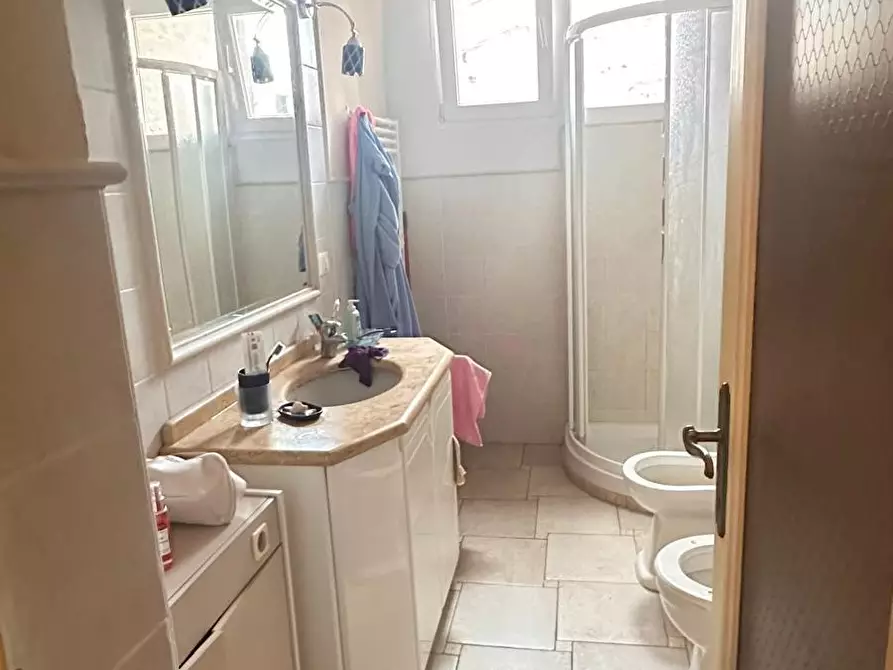 Immagine 23 di Appartamento in vendita  a Lucca