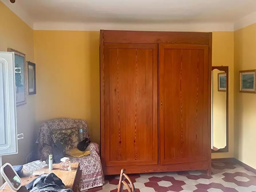 Immagine 16 di Appartamento in vendita  a Lucca