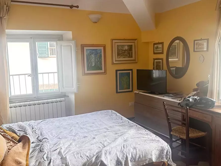 Immagine 11 di Appartamento in vendita  a Lucca