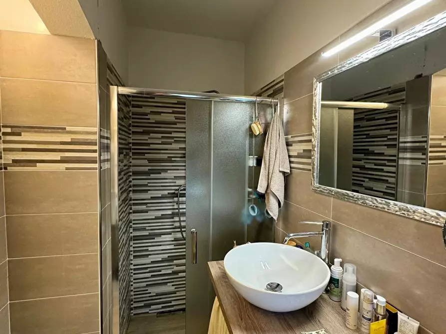 Immagine 17 di Appartamento in vendita  a Capannori