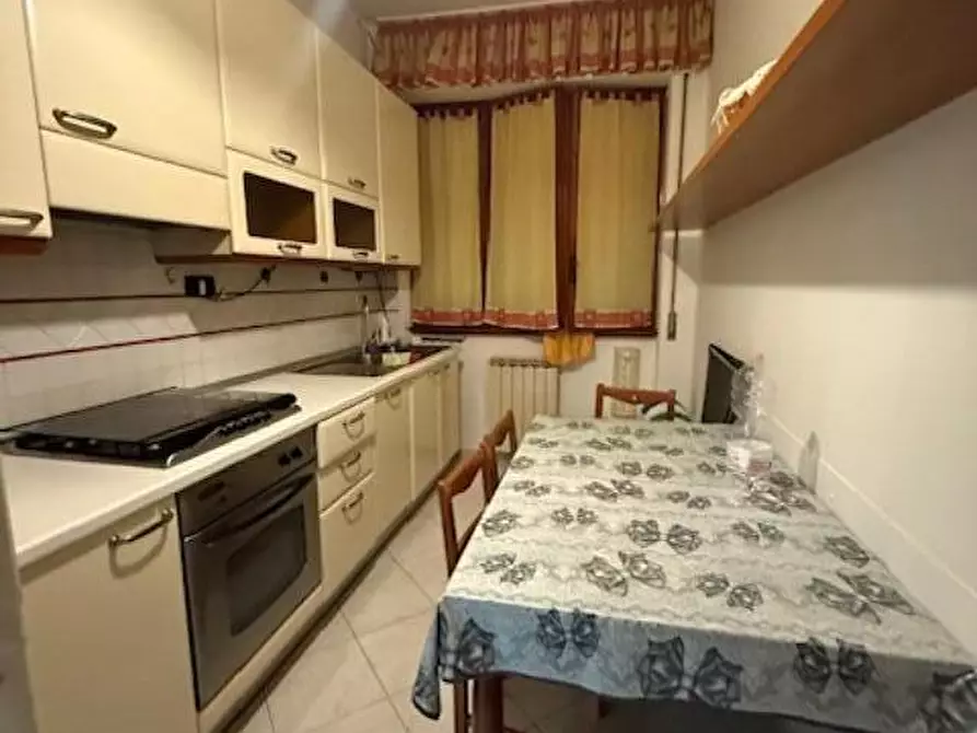 Immagine 21 di Appartamento in vendita  a Carrara