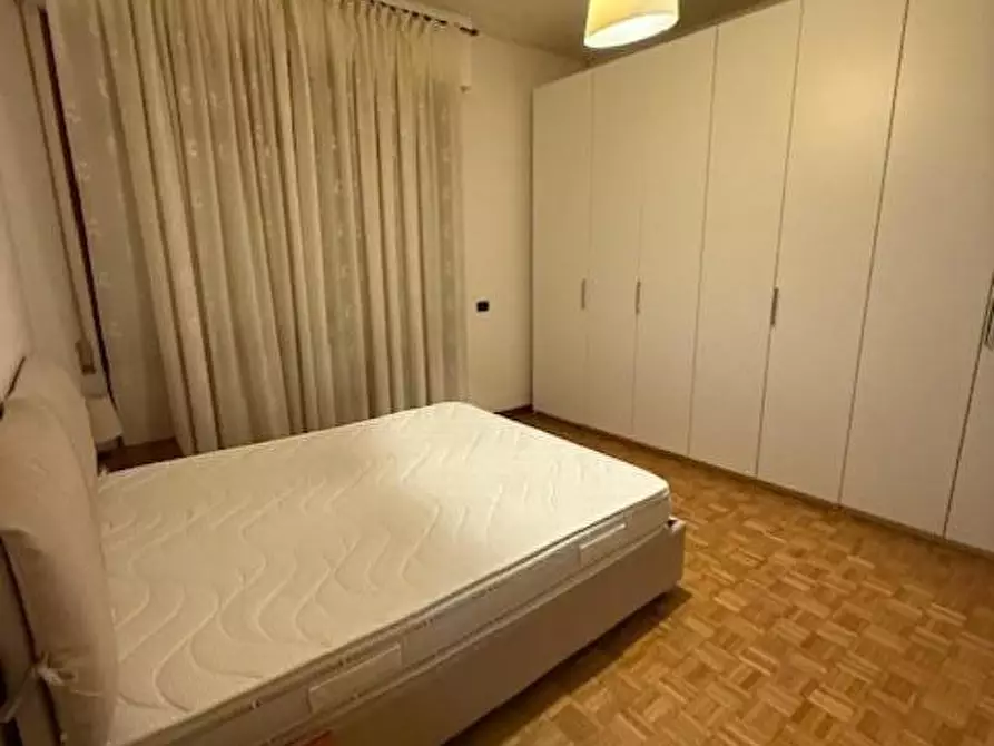 Immagine 25 di Appartamento in vendita  a Carrara