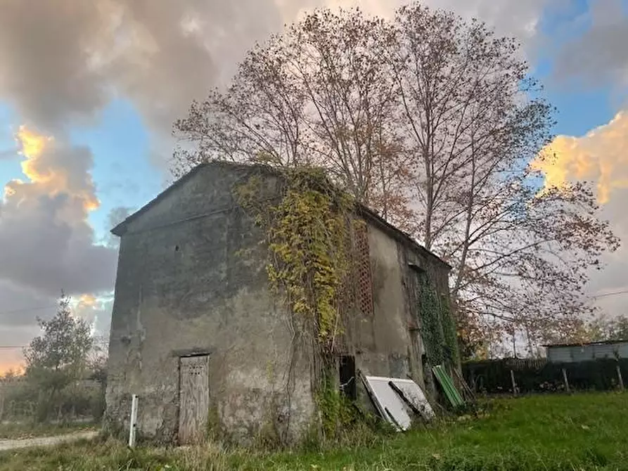 Immagine 1 di Casa semindipendente in vendita  a Massa