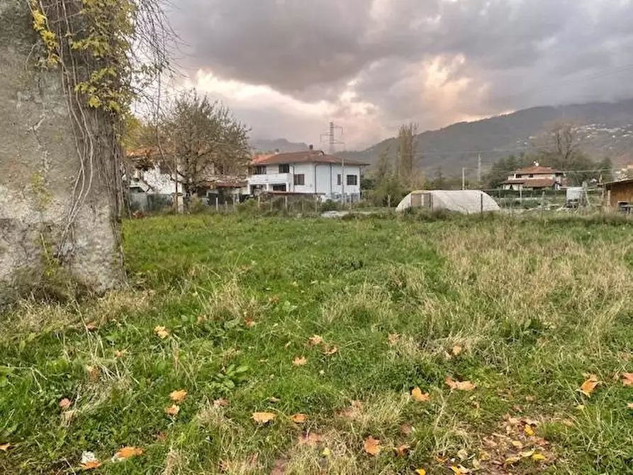 Immagine 7 di Casa semindipendente in vendita  a Massa