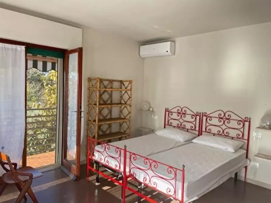 Immagine 10 di Villa in vendita  a Forte Dei Marmi