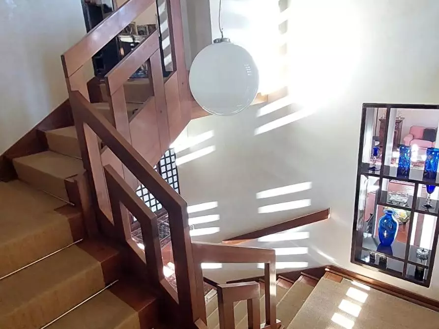 Immagine 12 di Villa in vendita  a Santa Croce Sull'arno