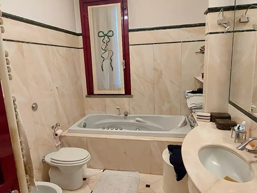 Immagine 32 di Villa in vendita  a Santa Croce Sull'arno