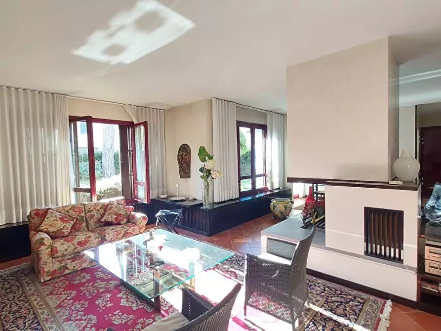 Immagine 10 di Villa in vendita  a Santa Croce Sull'arno