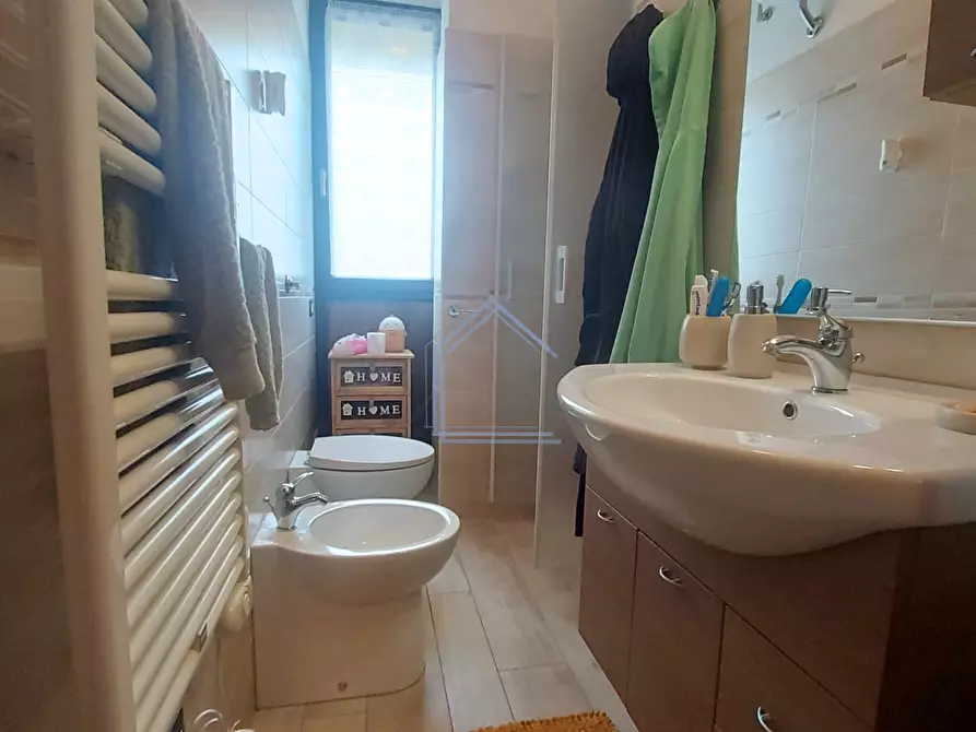 Immagine 10 di Appartamento in vendita  a Camaiore