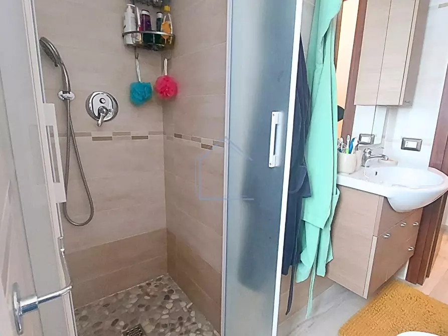 Immagine 11 di Appartamento in vendita  a Camaiore