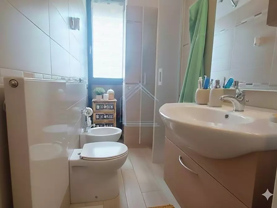 Immagine 18 di Appartamento in vendita  a Camaiore