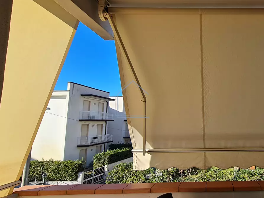 Immagine 3 di Appartamento in vendita  a Camaiore