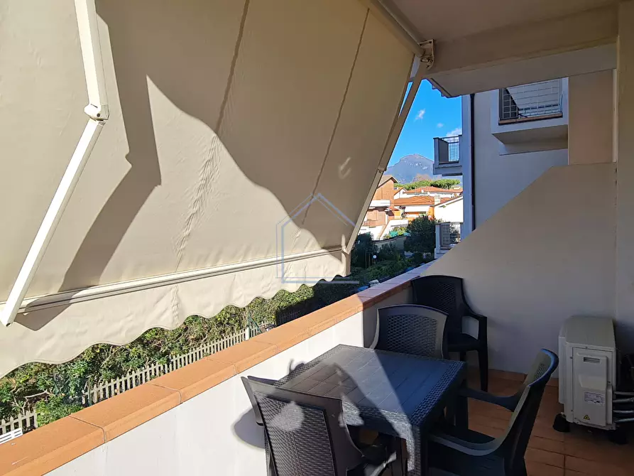 Immagine 4 di Appartamento in vendita  a Camaiore