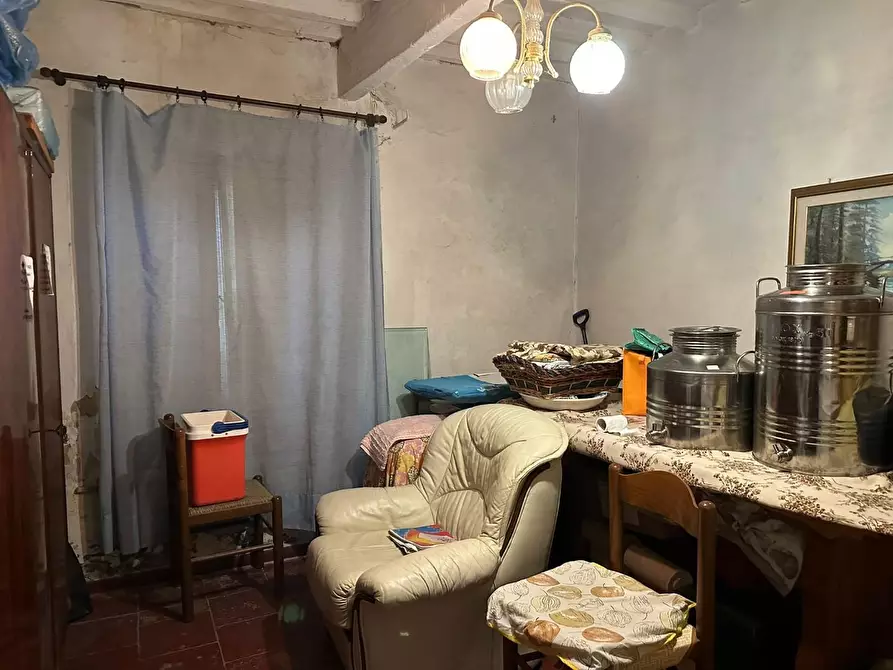 Immagine 28 di Attività artigianale in vendita  a Villa Basilica