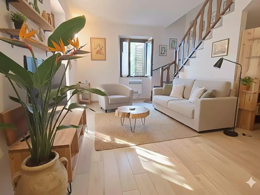 Immagine 29 di Casa bifamiliare in vendita  a Pietrasanta